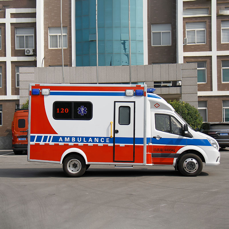 Square cabin ambulance